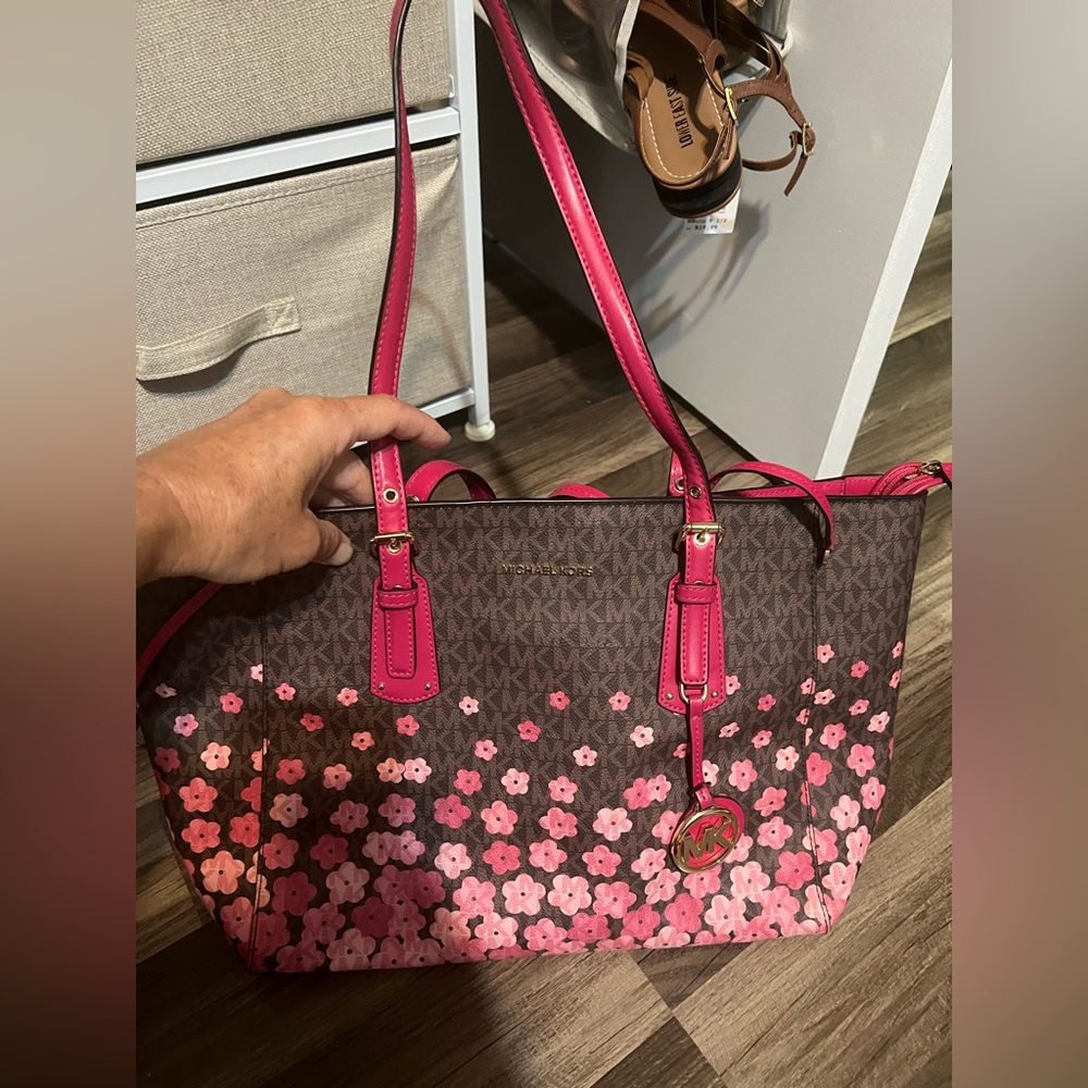 Michael Kors purse